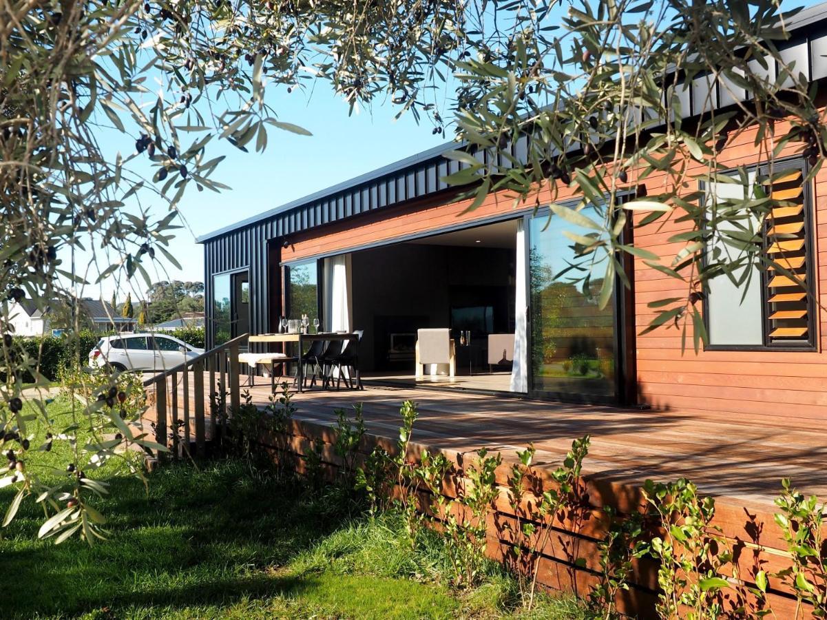 Pinot Longbox - Martinborough Holiday Home エクステリア 写真
